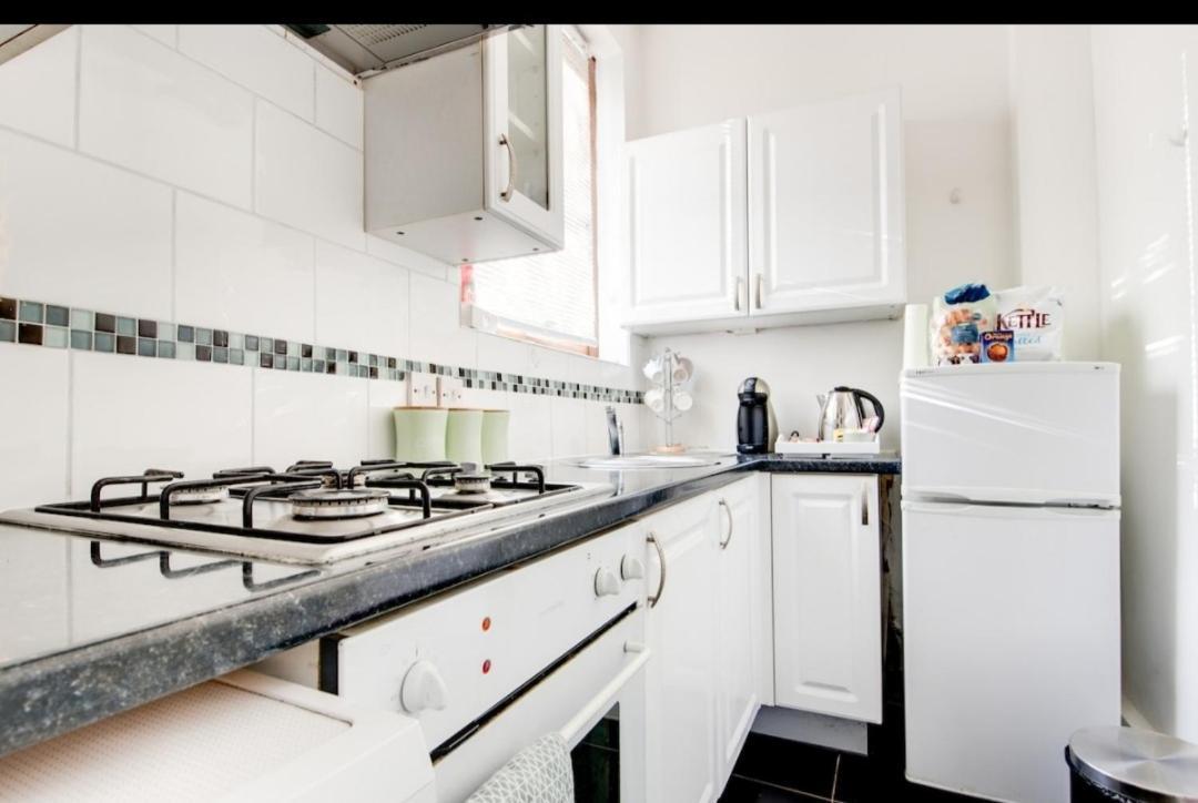 Hooton Apartment 1 Bed Kilnhurst Exterior foto